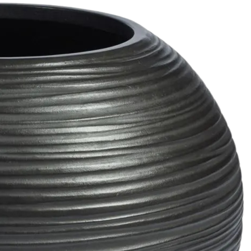 Curved Globe Iron