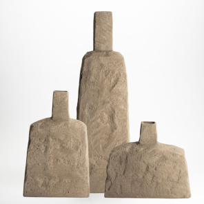 Castelao vaas taupe.png